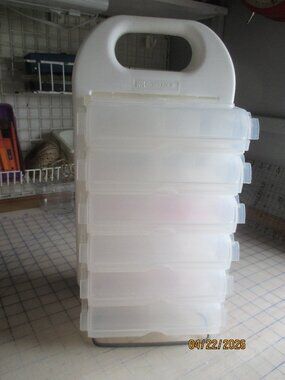 AKRO-MILS STORAGE/6CLEAR DIVIDED CASES/FREE STAND OR WALL HANG